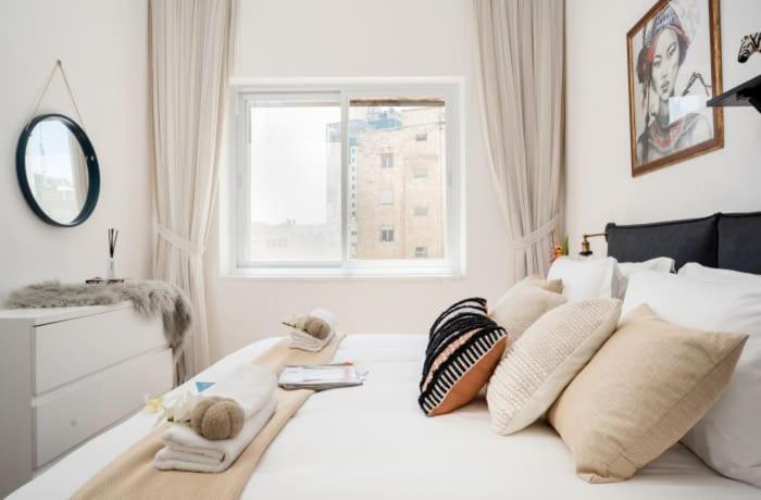 Ben Yehuda, 3 Lovely Flats In The Same Building Єрусалим Екстер'єр фото