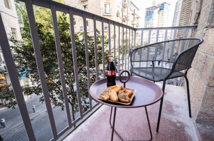 Ben Yehuda, 3 Lovely Flats In The Same Building Єрусалим Екстер'єр фото