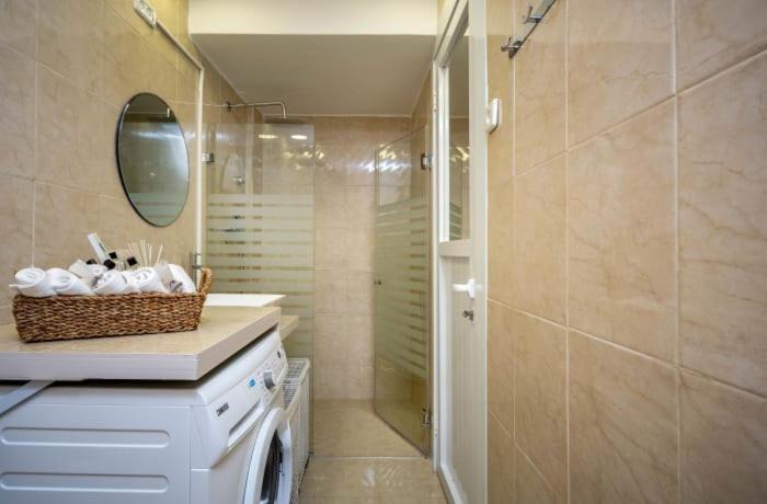 Ben Yehuda, 3 Lovely Flats In The Same Building Єрусалим Екстер'єр фото