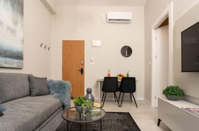 Ben Yehuda, 3 Lovely Flats In The Same Building Єрусалим Екстер'єр фото