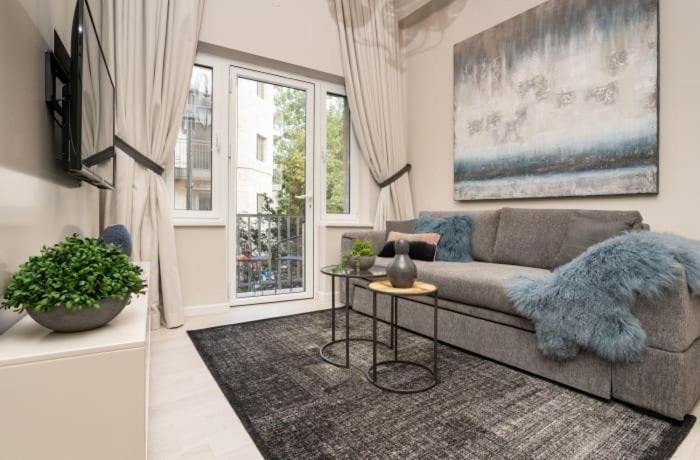 Ben Yehuda, 3 Lovely Flats In The Same Building Єрусалим Екстер'єр фото